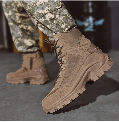 Wasserdichter und durchtrittsicherer Militärstiefel für den Außenbereich